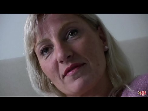 ❤️ A mamma chì avemu tutti fottutu... Signora, cumportatevi ! Video porno à porn co.full-porner.ru